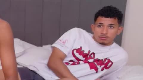 Aris Emma online show from November 8, 2025, 8:40 pm