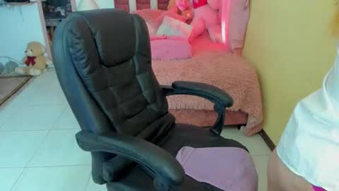 arisha_katy1 online show from January 10, 2026, 9:52 pm