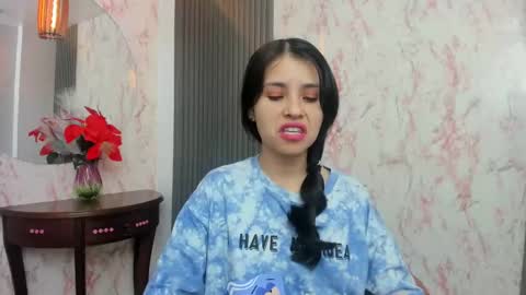 arisha_lee2 online show from January 9, 2025, 12:41 pm