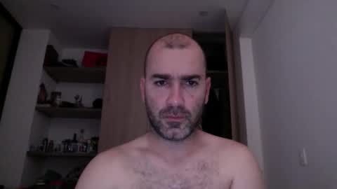 Snapshot of aristi11 chatting on December 21, 2025, 10:28 pm aristi11 online show from December 21, 2025, 10:28 pm