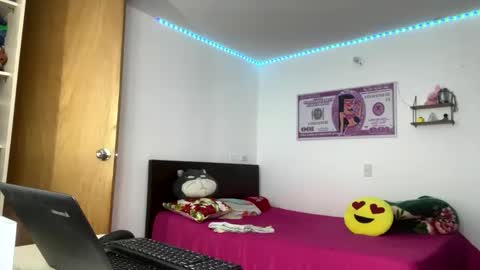 Snapshot of ariza1515 chatting on November 11, 2025, 10:04 am ariza1515 online show from November 11, 2025, 10:04 am