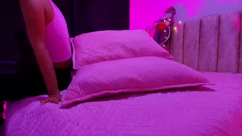 Arleth  online show from December 5, 2025, 3:04 am