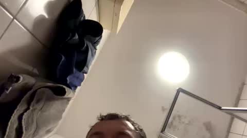 Snapshot of armyskater32 chatting on November 2, 2025, 9:39 pm armyskater32 online show from November 2, 2025, 9:39 pm