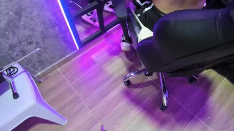 Arohom Lester online show from January 18, 2026, 4:55 pm