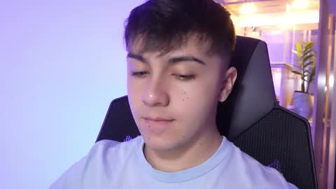 aron__cooper online show from December 1, 2025, 2:33 pm