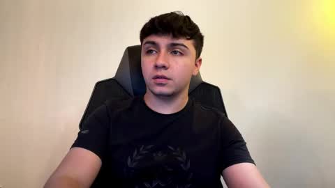 aron__cooper online show from April 17, 2026, 2:31 pm