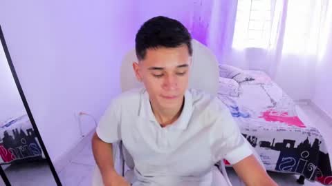 Aaron online show from September 17, 2025, 7:37 pm