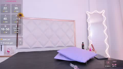 Snapshot of aron_tay chatting on December 16, 2024, 6:32 am your aron online show from December 16, 2024, 6:32 am