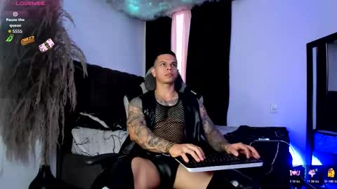 Snapshot of arondark chatting on February 25, 2026, 7:12 pm DarkMaster online show from February 25, 2026, 7:12 pm