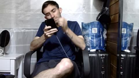 Aron G Franco online show from November 27, 2025, 6:10 pm