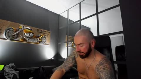 AronGrant online show from January 18, 2025, 9:02 am