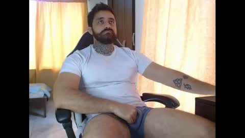 aronmiller online show from November 15, 2025, 3:19 pm