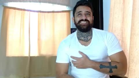 Snapshot of aronmiller404 chatting on January 18, 2026, 2:32 pm aronmiller online show from January 18, 2026, 2:32 pm