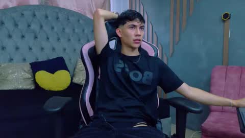 Arontawers online show from February 25, 2026, 9:24 pm