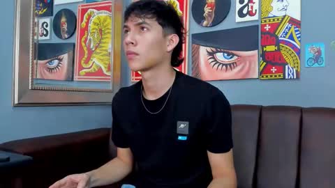 Snapshot of arontawers chatting on March 17, 2026, 7:06 pm Arontawers online show from March 17, 2026, 7:06 pm