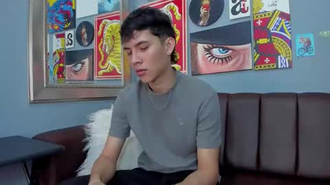 Snapshot of arontawers chatting on March 18, 2026, 7:17 pm Arontawers online show from March 18, 2026, 7:17 pm