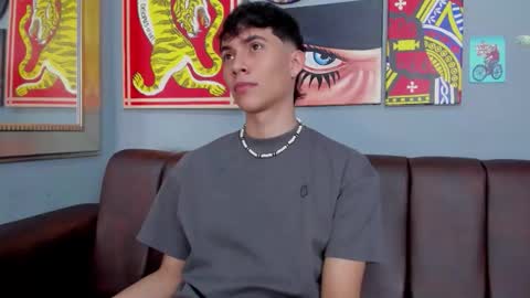 Snapshot of arontawers chatting on April 7, 2026, 7:14 pm Arontawers online show from April 7, 2026, 7:14 pm