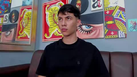 Snapshot of arontawers chatting on April 11, 2026, 7:07 pm Arontawers online show from April 11, 2026, 7:07 pm