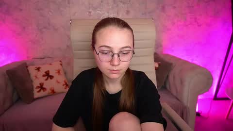 Snapshot of arrinawair chatting on May 6, 2026, 7:13 am arrinawair online show from May 6, 2026, 7:13 am