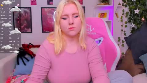 Snapshot of art_lovee_ chatting on December 21, 2025, 2:30 am art_lovee_ online show from December 21, 2025, 2:30 am