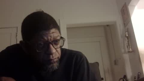 Snapshot of arteblazze chatting on October 5, 2025, 1:59 am Arteblazze not daddy boy bitch or nigga online show from October 5, 2025, 1:59 am