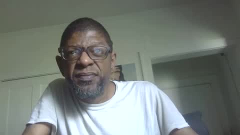 Snapshot of arteblazze chatting on May 11, 2026, 4:26 pm Arteblazze not daddy boy bitch or nigga online show from May 11, 2026, 4:26 pm