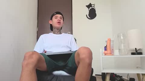   online show from November 6, 2025, 11:00 am