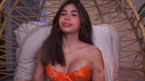 Snapshot of artemia_ chatting on February 3, 2025, 10:43 pm Amanda online show from February 3, 2025, 10:43 pm