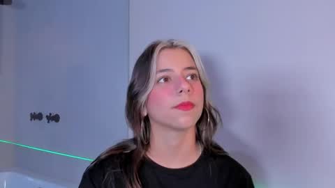 artemisablake online show from December 18, 2024, 12:10 am