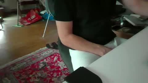 artesian99 online show from November 12, 2025, 8:04 am