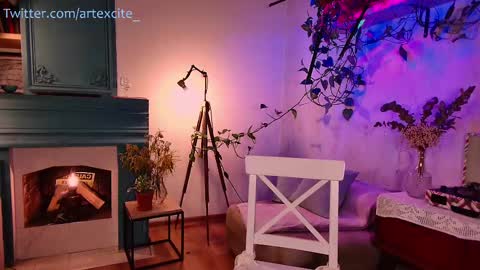 Lina online show from March 9, 2025, 8:51 am