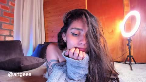 Linda  independent model artgeea online show from December 12, 2024, 11:47 pm