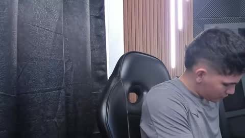 Snapshot of arthur_holland chatting on September 10, 2025, 5:24 pm Arthur hollands online show from September 10, 2025, 5:24 pm