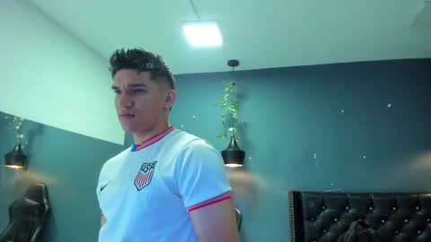 Snapshot of arthur_holland chatting on September 16, 2025, 5:25 pm Arthur hollands online show from September 16, 2025, 5:25 pm