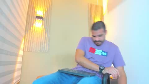 Snapshot of arthur_howard chatting on January 13, 2026, 3:56 am arthur_howard online show from January 13, 2026, 3:56 am