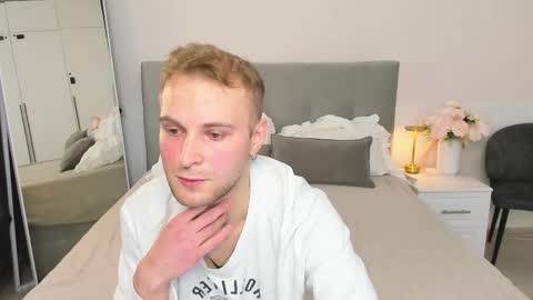 Snapshot of arthur_moretti chatting on November 26, 2025, 5:30 am Arthur online show from November 26, 2025, 5:30 am