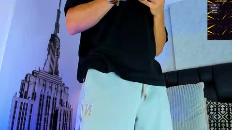 Snapshot of arthurlam chatting on November 13, 2025, 12:42 am Arthur online show from November 13, 2025, 12:42 am