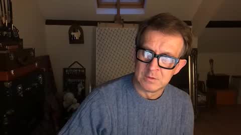 Snapshot of artisterotic chatting on February 4, 2026, 4:57 pm artisterotic online show from February 4, 2026, 4:57 pm