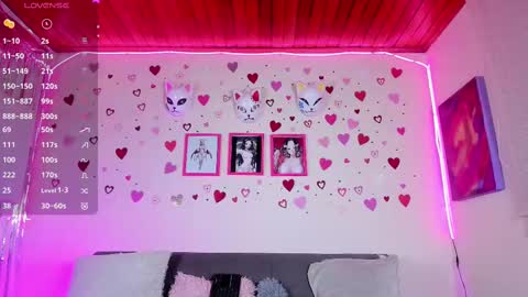 MIA OF artmiajoy online show from February 25, 2025, 3:49 pm