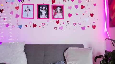 MIA OF artmiajoy online show from March 5, 2025, 2:01 pm