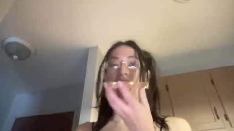 Snapshot of artnchill chatting on December 4, 2024, 3:54 pm Audrey online show from December 4, 2024, 3:54 pm