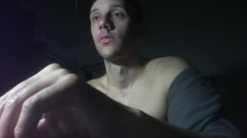 Snapshot of artur833 chatting on October 24, 2025, 9:11 pm artur833 online show from October 24, 2025, 9:11 pm