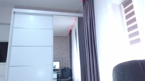 AryanAian1 online show from November 20, 2025, 9:09 am