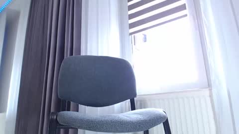 AryanAian1 online show from December 3, 2025, 12:14 pm