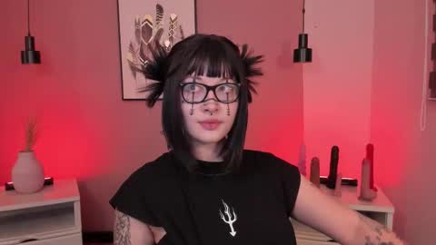 Asami  online show from October 13, 2025, 9:15 pm