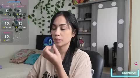 Asena online show from September 10, 2025, 6:19 pm