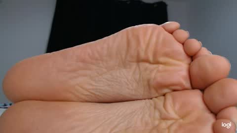 ashley online show from February 17, 2025, 3:25 am