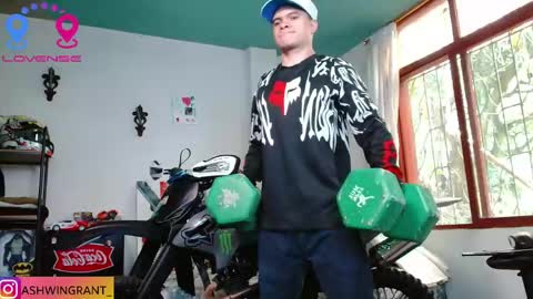 ash_wingrant online show from April 20, 2026, 2:20 pm