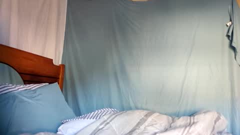 Ashelynn Grey online show from October 22, 2025, 1:44 pm