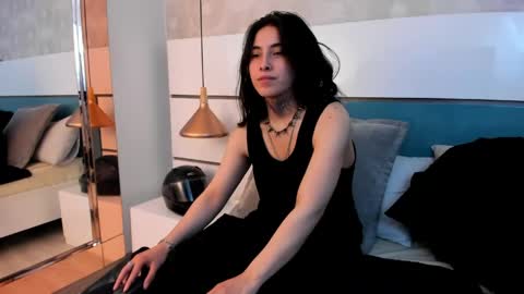 Ashkoreh online show from June 1, 2026, 9:27 pm